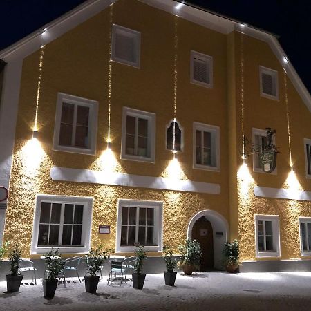 Gasthof-Pension Schwarzer Baer Waidhofen an der Ybbs Exterior photo